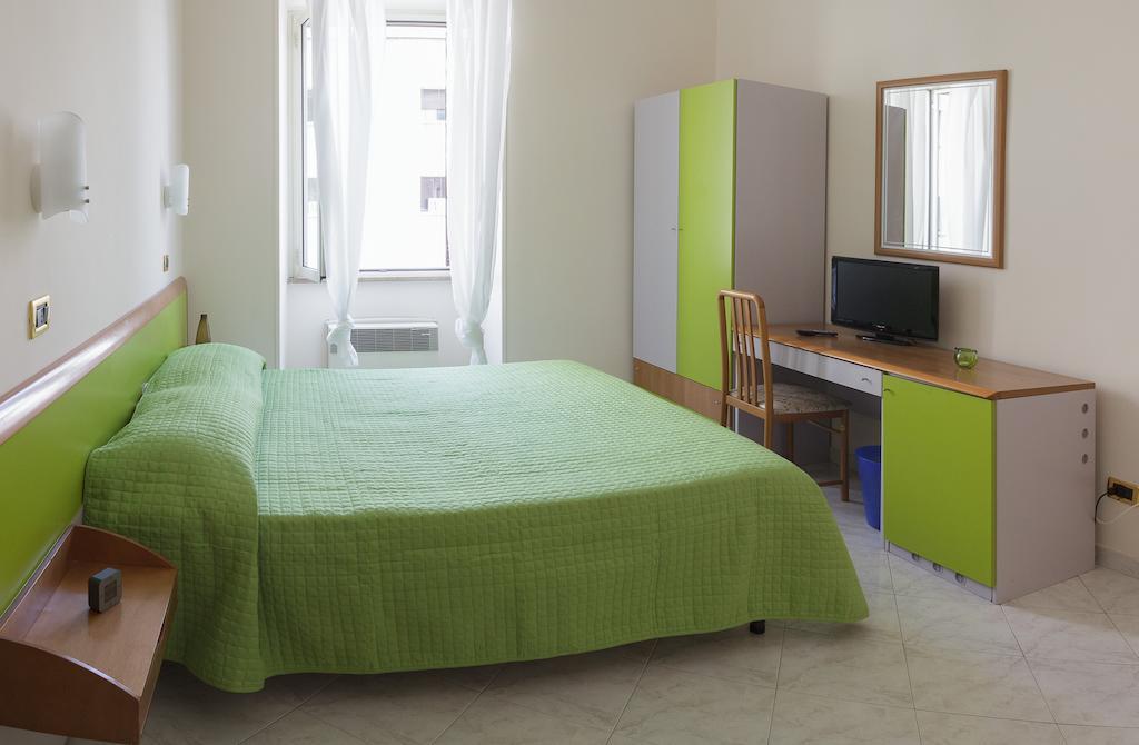 Nicetomeetyou Rom Zimmer foto